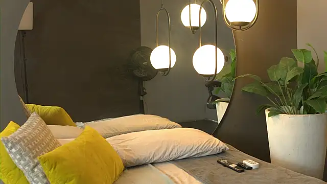 Ariaa Isabell online show from 8, 7, 2026
