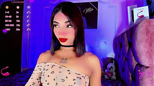LADY-HOT-SEXY- online show from 11, 6, 2026