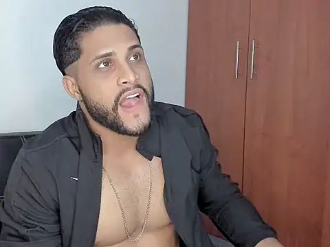 Snapshot of Pier_Simons chatting on 3, 10, 2025 Pier Simons online show from 3, 10, 2025