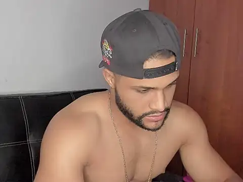 Snapshot of Pier_Simons chatting on 4, 10, 2025 Pier Simons online show from 4, 10, 2025