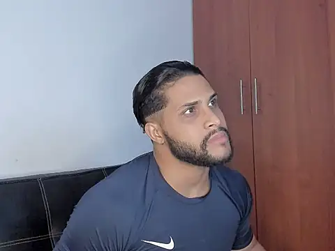 Snapshot of Pier_Simons chatting on 8, 10, 2025 Pier Simons online show from 8, 10, 2025