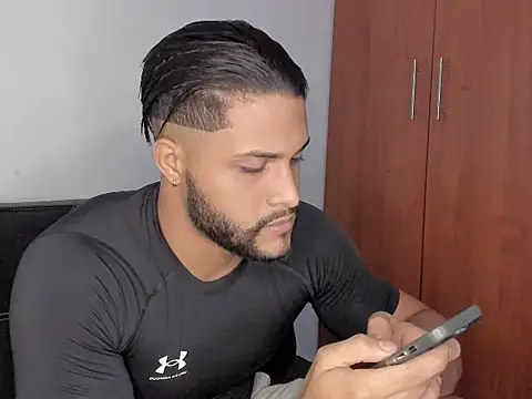 Snapshot of Pier_Simons chatting on 12, 10, 2025 Pier Simons online show from 12, 10, 2025