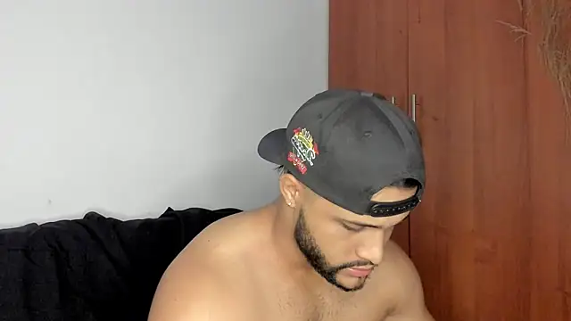 Snapshot of Pier_Simons chatting on 18, 10, 2025 Pier Simons online show from 18, 10, 2025