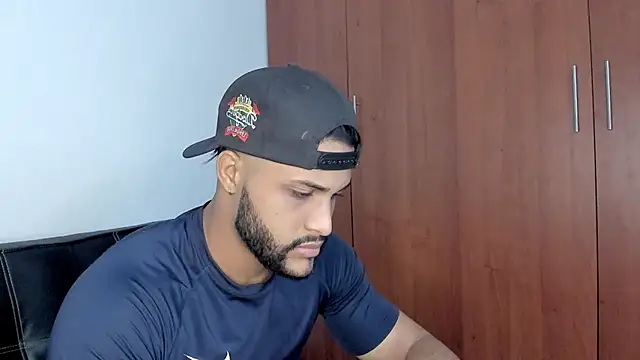 Snapshot of Pier_Simons chatting on 19, 10, 2025 Pier Simons online show from 19, 10, 2025