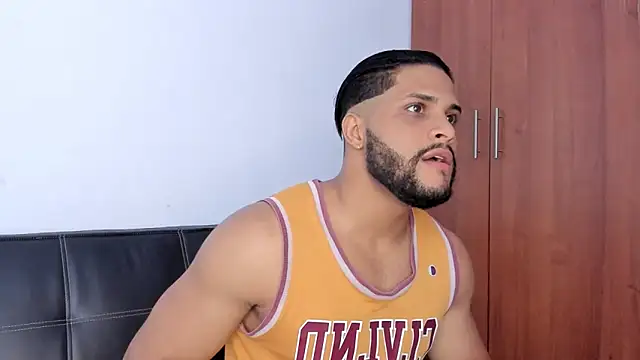 Snapshot of Pier_Simons chatting on 8, 11, 2025 Pier Simons online show from 8, 11, 2025