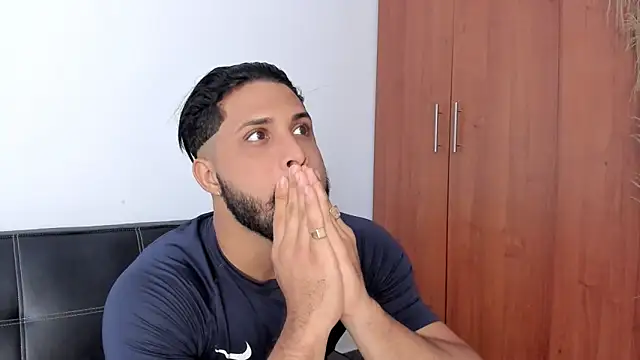 Snapshot of Pier_Simons chatting on 9, 11, 2025 Pier Simons online show from 9, 11, 2025