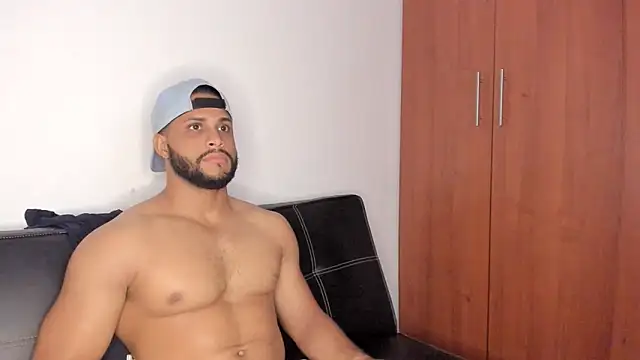 Snapshot of Pier_Simons chatting on 10, 11, 2025 Pier Simons online show from 10, 11, 2025