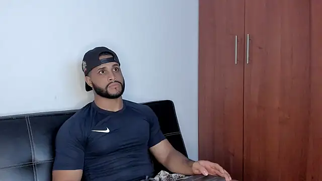 Snapshot of Pier_Simons chatting on 11, 11, 2025 Pier Simons online show from 11, 11, 2025