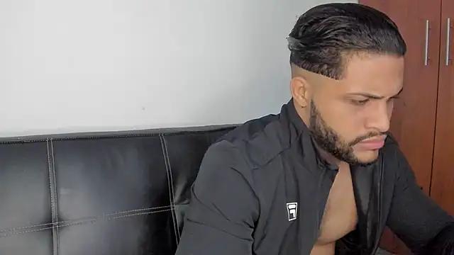 Snapshot of Pier_Simons chatting on 4, 12, 2025 Pier Simons online show from 4, 12, 2025