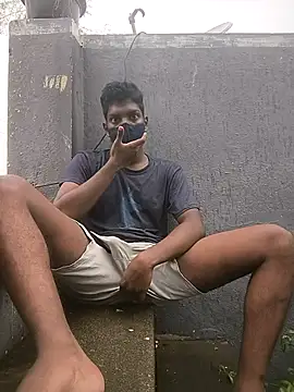 Snapshot of tamilnomad69 chatting on 3, 10, 2025 tamilnomad69 online show from 3, 10, 2025