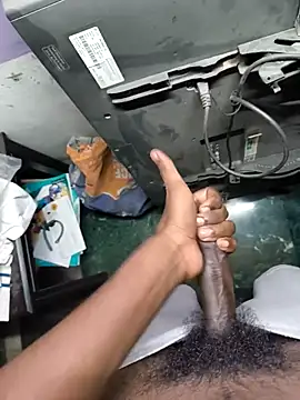 Snapshot of tamilnomad69 chatting on 18, 10, 2025 tamilnomad69 online show from 18, 10, 2025