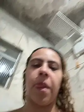 Chloe Leaozinho online show from 9, 6, 2026