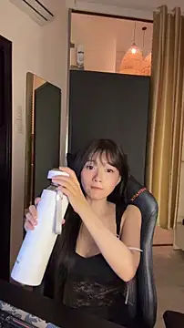 Snapshot of _Meimeibaby_ chatting on 21, 11, 2025 Meimeibaby online show from 21, 11, 2025