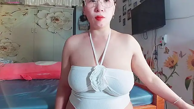 lyly asian online show from 22, 4, 2026