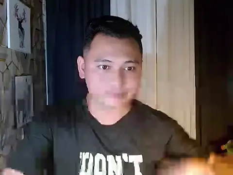 Snapshot of BicuriousExploer chatting on 4, 12, 2025 BicuriousExploer online show from 4, 12, 2025