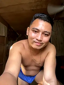 Snapshot of BicuriousExploer chatting on 4, 12, 2025 BicuriousExploer online show from 4, 12, 2025