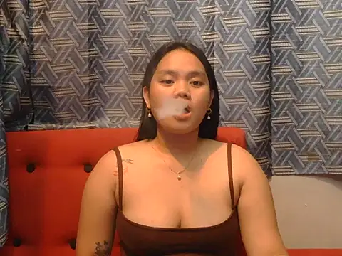 Snapshot of prettykrysgirl chatting on 27, 6, 2026 prettykrysgirl online show from 27, 6, 2026