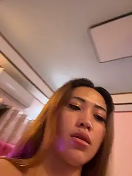 Serenaa rabbit online show from 29, 11, 2025