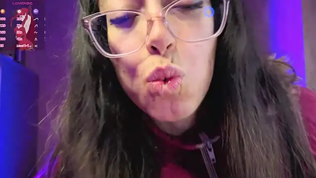 Miranda sexlove  online show from 3, 7, 2026