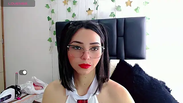 Snapshot of sara_arias00 chatting on 3, 10, 2025 sara arias00 online show from 3, 10, 2025