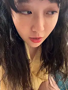 Snapshot of Etherealcat33 chatting on 17, 12, 2025 Etherealcat33 online show from 17, 12, 2025