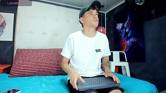 Matteo12  online show from 12, 9, 2025