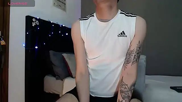 Matteo12  online show from 17, 12, 2025