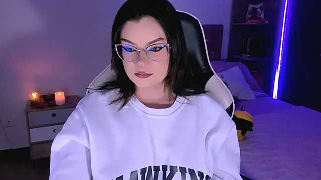 Snapshot of OphelianaRose33 chatting on 9, 9, 2025 OphelianaRose33 online show from 9, 9, 2025