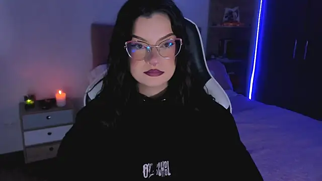 Snapshot of OphelianaRose33 chatting on 3, 10, 2025 OphelianaRose33 online show from 3, 10, 2025