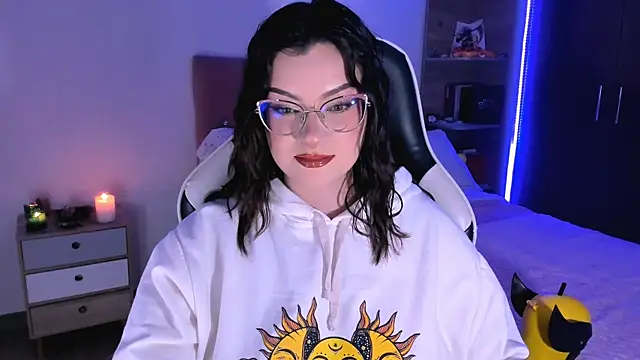 Snapshot of OphelianaRose33 chatting on 3, 10, 2025 OphelianaRose33 online show from 3, 10, 2025