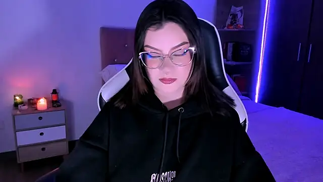 Snapshot of OphelianaRose33 chatting on 30, 10, 2025 OphelianaRose33 online show from 30, 10, 2025