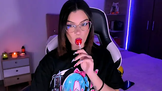 Snapshot of OphelianaRose33 chatting on 1, 11, 2025 OphelianaRose33 online show from 1, 11, 2025