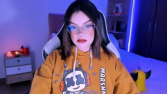 Snapshot of OphelianaRose33 chatting on 22, 11, 2025 OphelianaRose33 online show from 22, 11, 2025