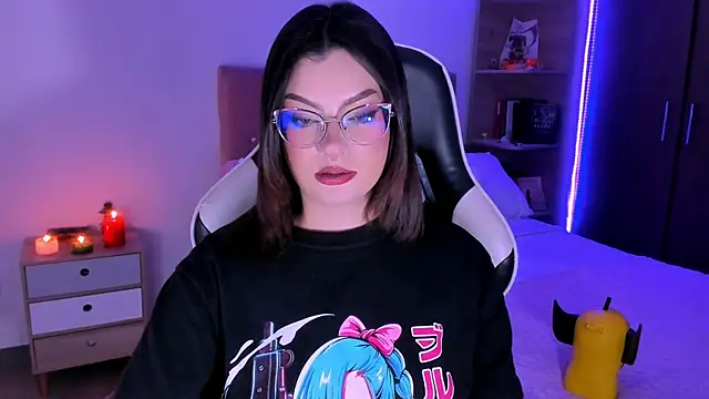 Snapshot of OphelianaRose33 chatting on 23, 11, 2025 OphelianaRose33 online show from 23, 11, 2025