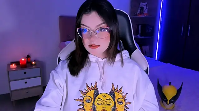 Snapshot of OphelianaRose33 chatting on 25, 11, 2025 OphelianaRose33 online show from 25, 11, 2025