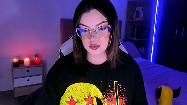 Snapshot of OphelianaRose33 chatting on 2, 12, 2025 OphelianaRose33 online show from 2, 12, 2025