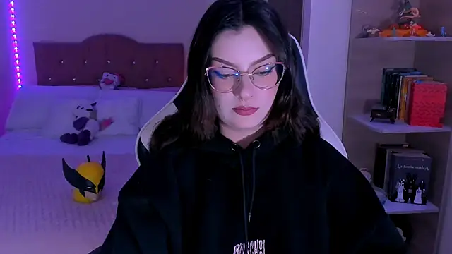 Snapshot of OphelianaRose33 chatting on 20, 12, 2025 OphelianaRose33 online show from 20, 12, 2025