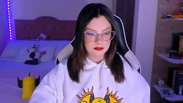 Snapshot of OphelianaRose33 chatting on 16, 1, 2026 OphelianaRose33 online show from 16, 1, 2026