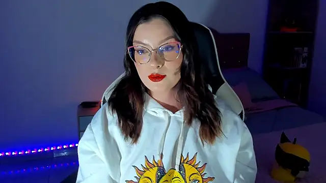 OphelianaRose33 online show from 24, 4, 2026
