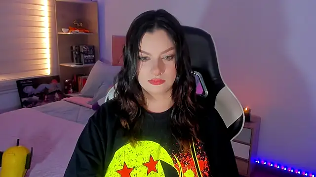 OphelianaRose33 online show from 4, 7, 2026