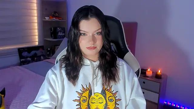 OphelianaRose33 online show from 7, 7, 2026