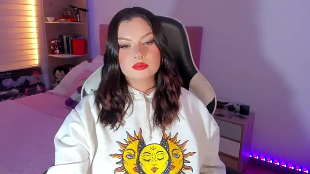 OphelianaRose33 online show from 21, 7, 2026