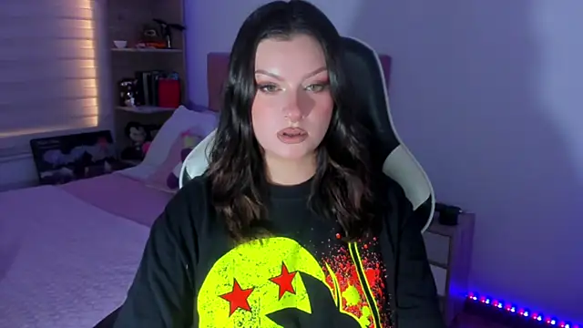 OphelianaRose33 online show from 28, 7, 2026