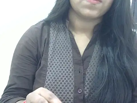 LIYO  online show from 28, 6, 2026