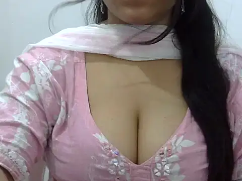LIYO  online show from 28, 7, 2026