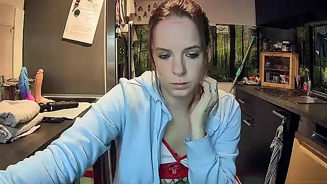 Snapshot of SexyMilf_37 chatting on 7, 11, 2025 SexyMilf 37 online show from 7, 11, 2025