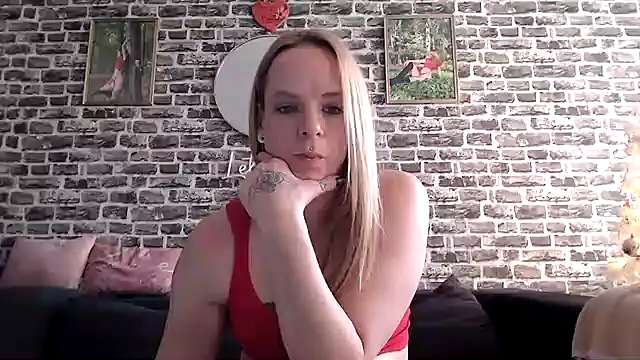 SexyMilf 37 online show from 15, 12, 2025