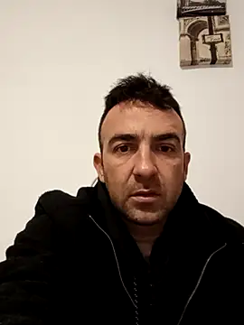 Snapshot of PopaOctavian chatting on 4, 10, 2025 PopaOctavian online show from 4, 10, 2025