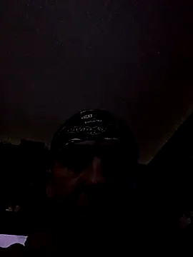 Snapshot of PopaOctavian chatting on 6, 10, 2025 PopaOctavian online show from 6, 10, 2025