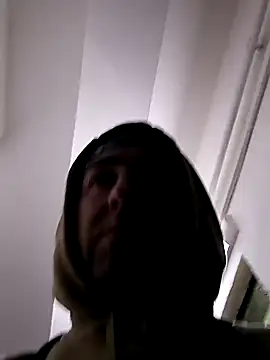 Snapshot of PopaOctavian chatting on 11, 10, 2025 PopaOctavian online show from 11, 10, 2025